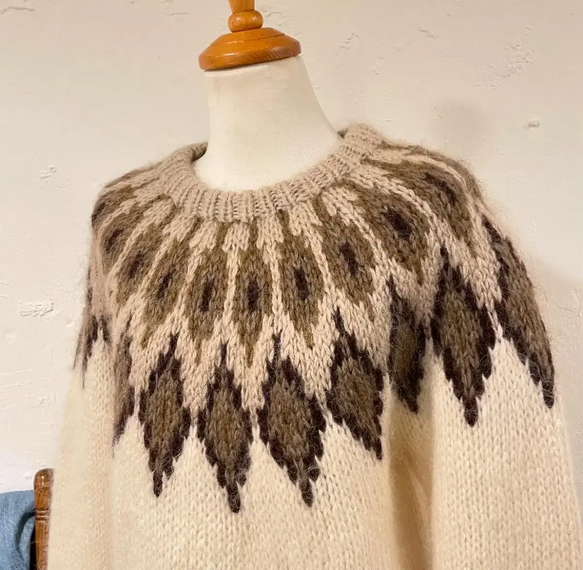 L) *made in USA/ Vintage Nordic Sweater