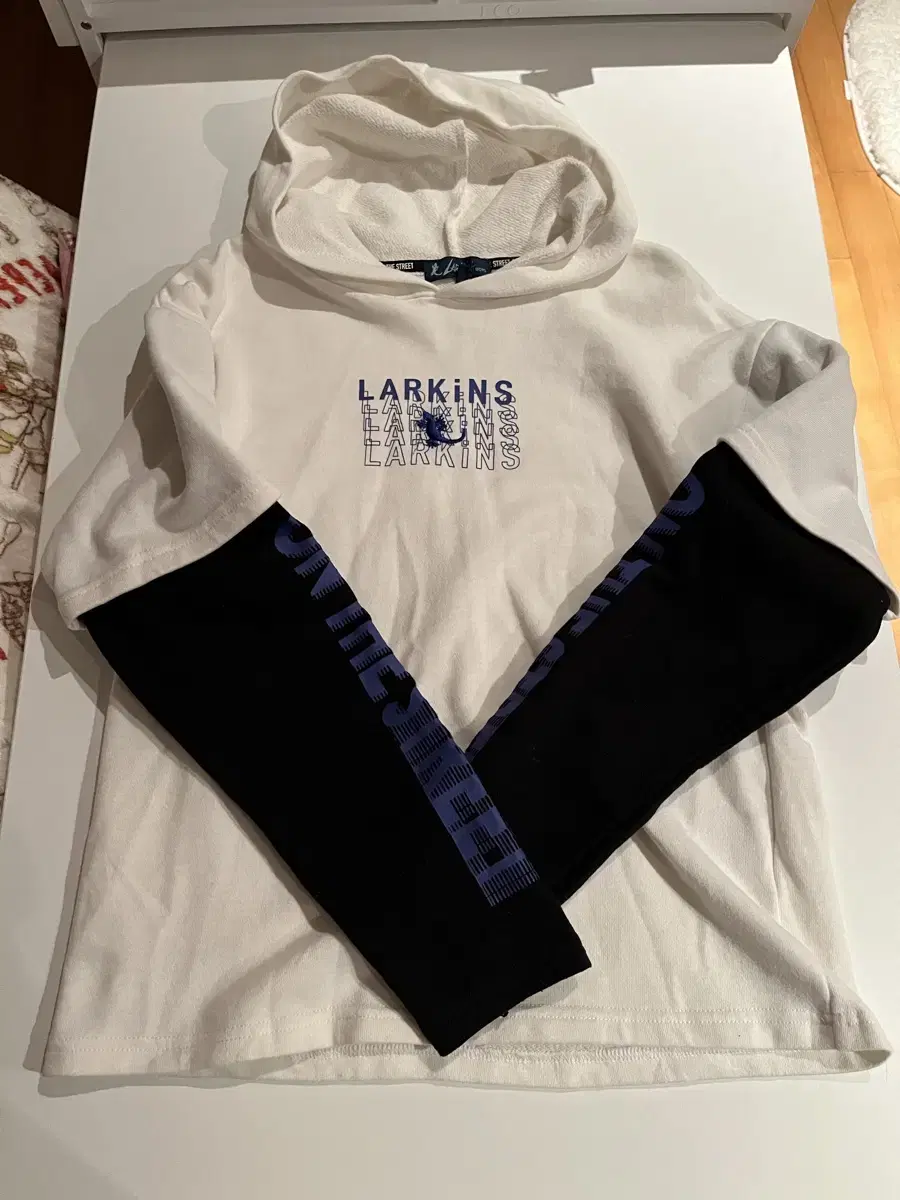 LARKINS BOYS 셔츠