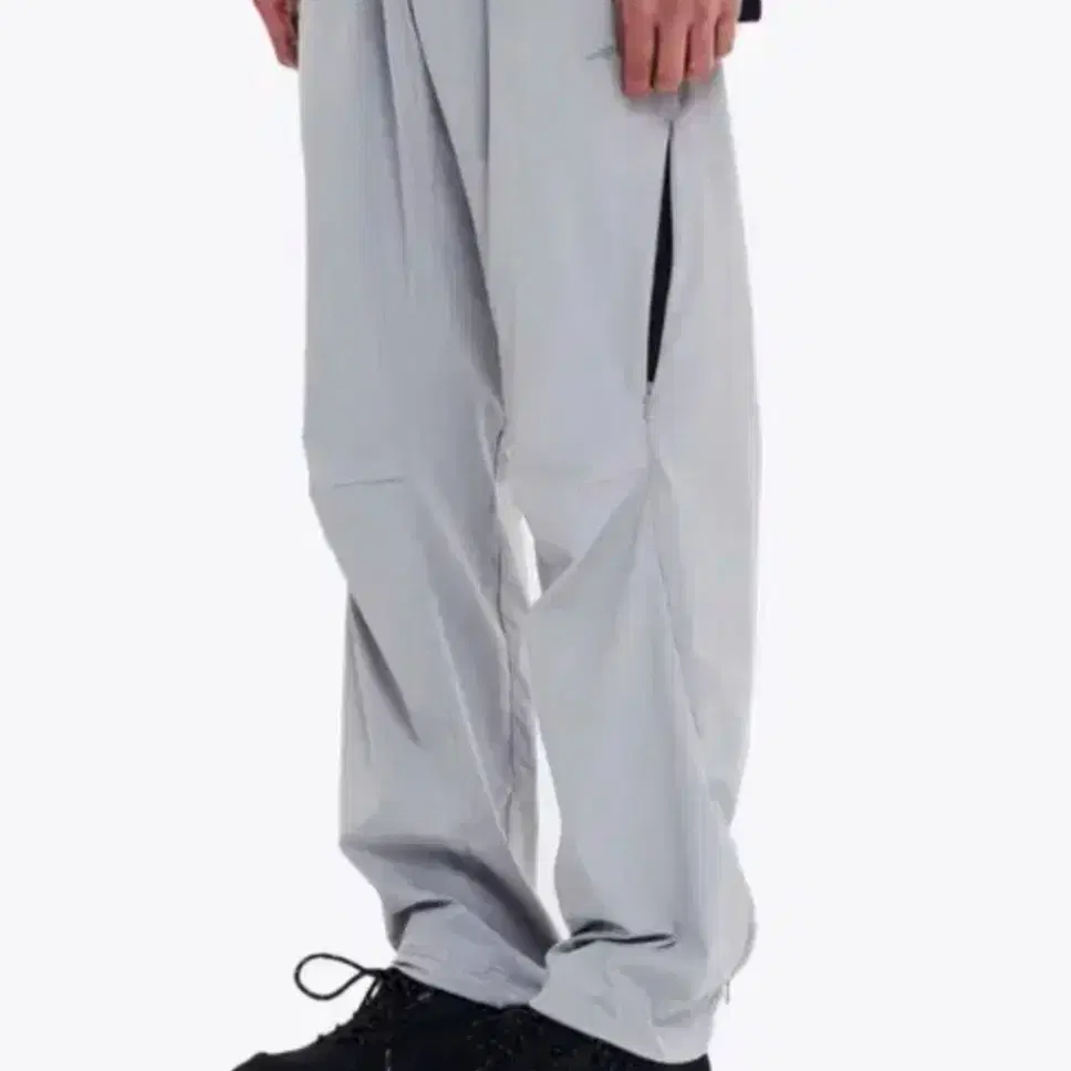 고요웨어 VENTILATION CURVED PANTS