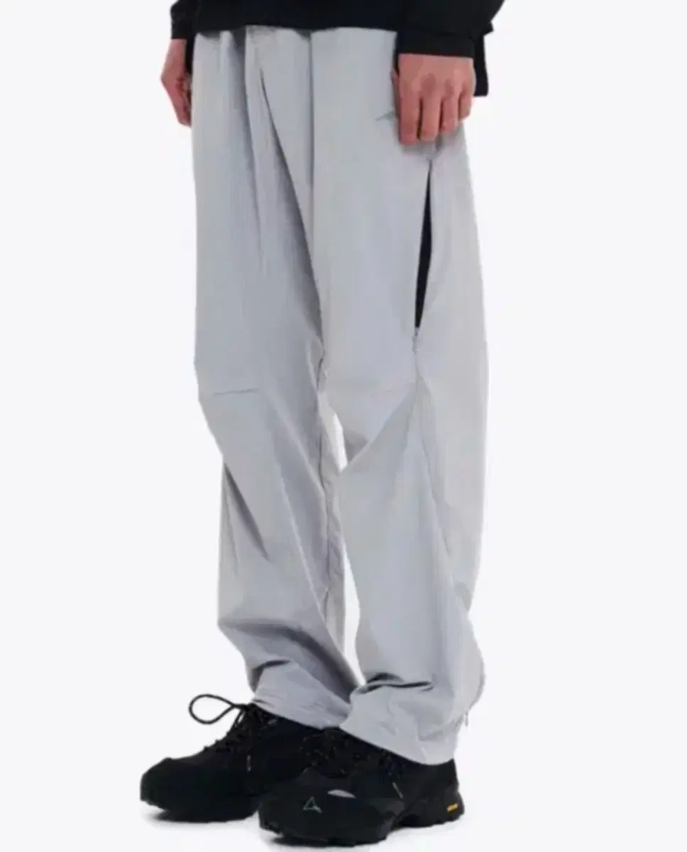 고요웨어 VENTILATION CURVED PANTS