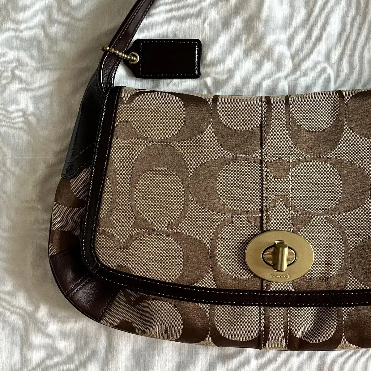 COACH 00's Turnlock JacquardShoulder Bag