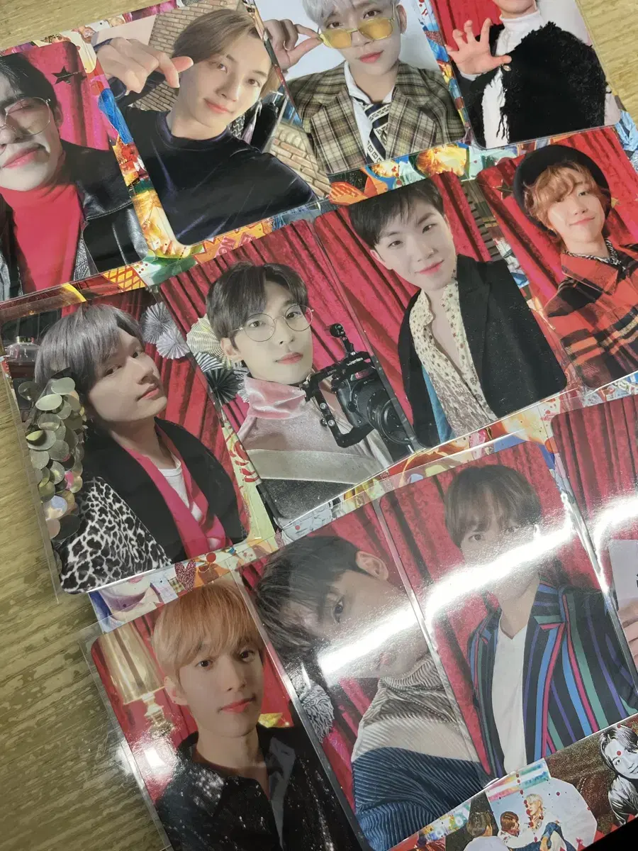 Going Seventeen Magazine Black photocard in bulk