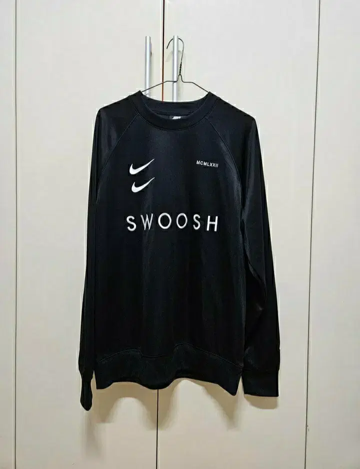 Nike Doubleswoosh Back Big Logo Man to Man Authentic (Brand New)