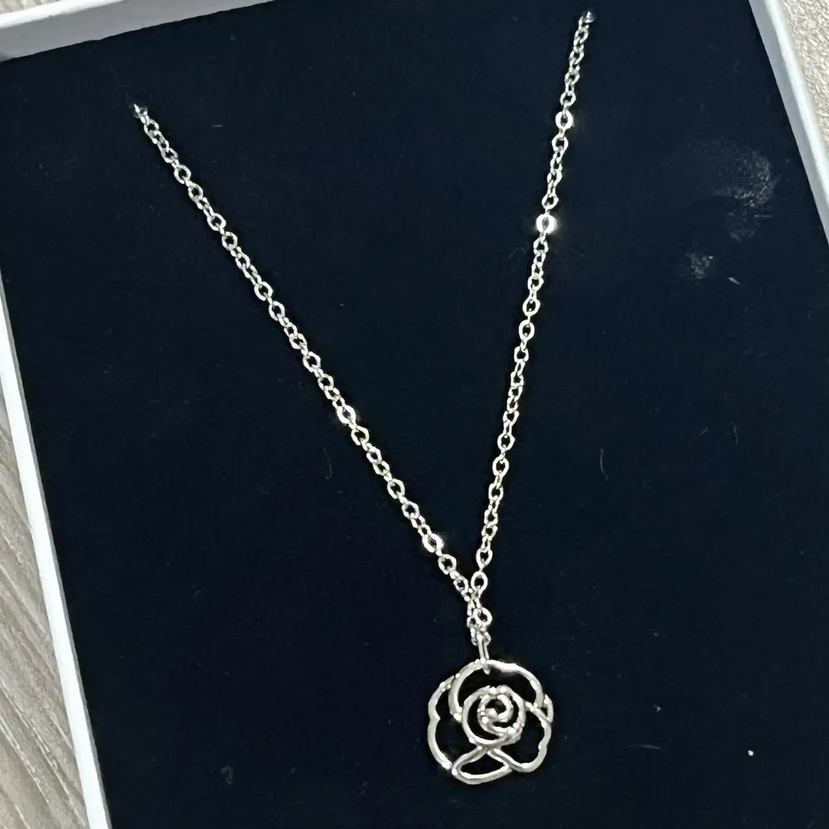 Zerobaseone MD Necklace