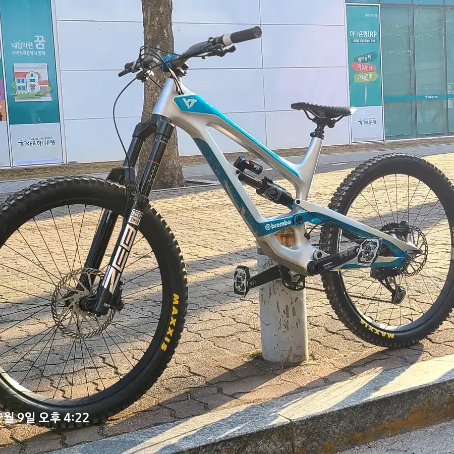 YT CAPRA CF PRO RACE 2019 27.5 L *프레임*