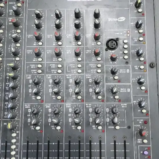 soundcraft SPIRIT8 16CH 믹서