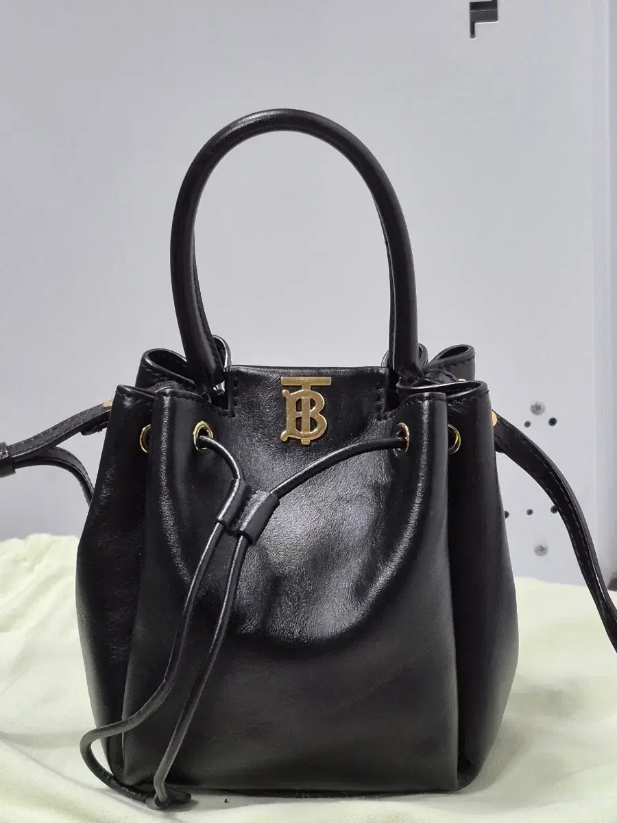 23ss. Burberry P.O. TB Keum Mini.bucket bag 8028541 : Today only~.