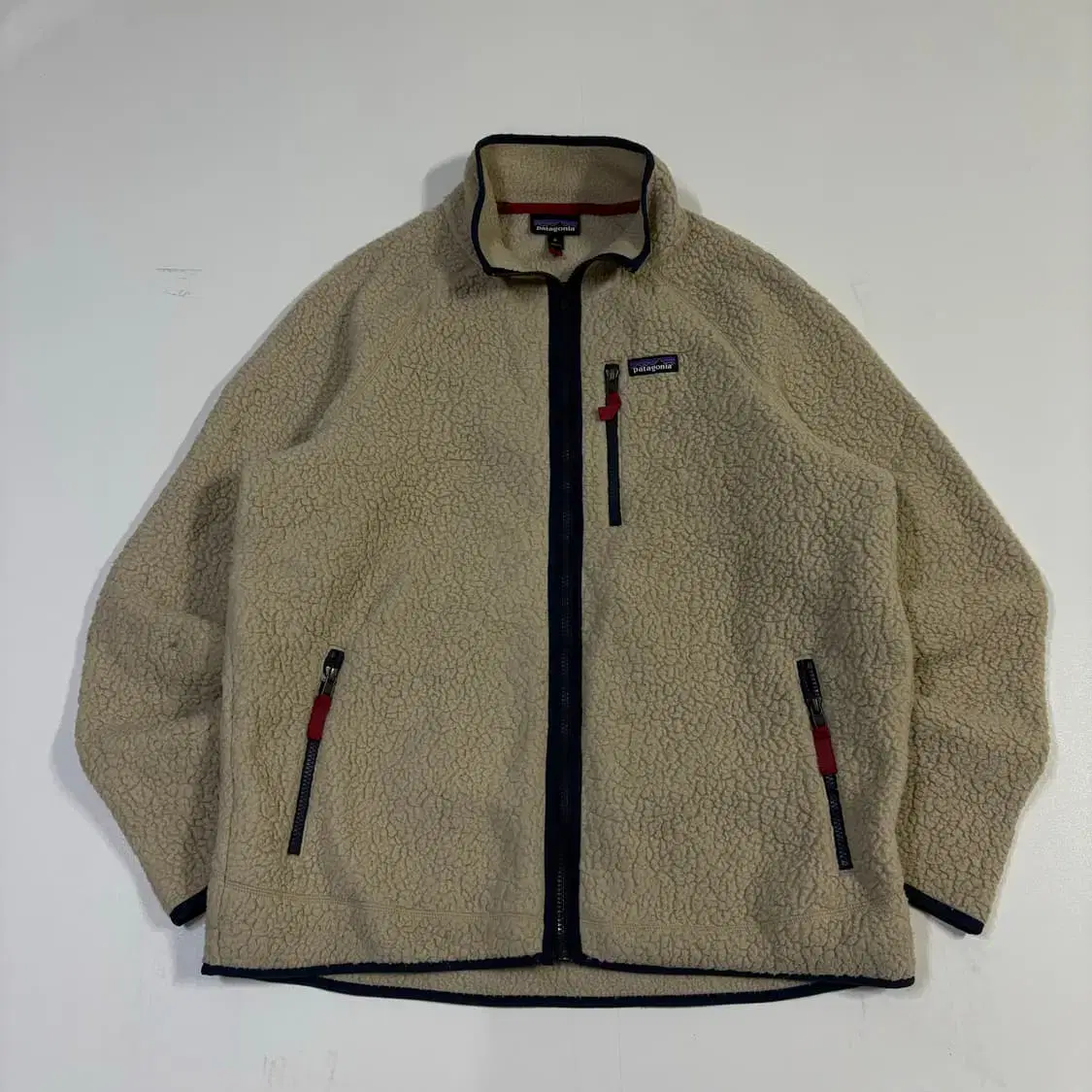 105 Patagonia Retro Fleece Hoodie