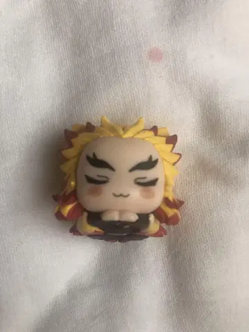 새상품급 귀멸의 칼날 렌고쿠 쿄쥬로 낮잠 고양이 피규어