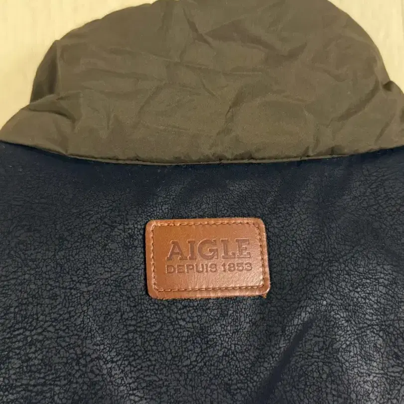 AIGLE 에이글 아웃도어 덕다운 오리털 패딩 베스트 조끼