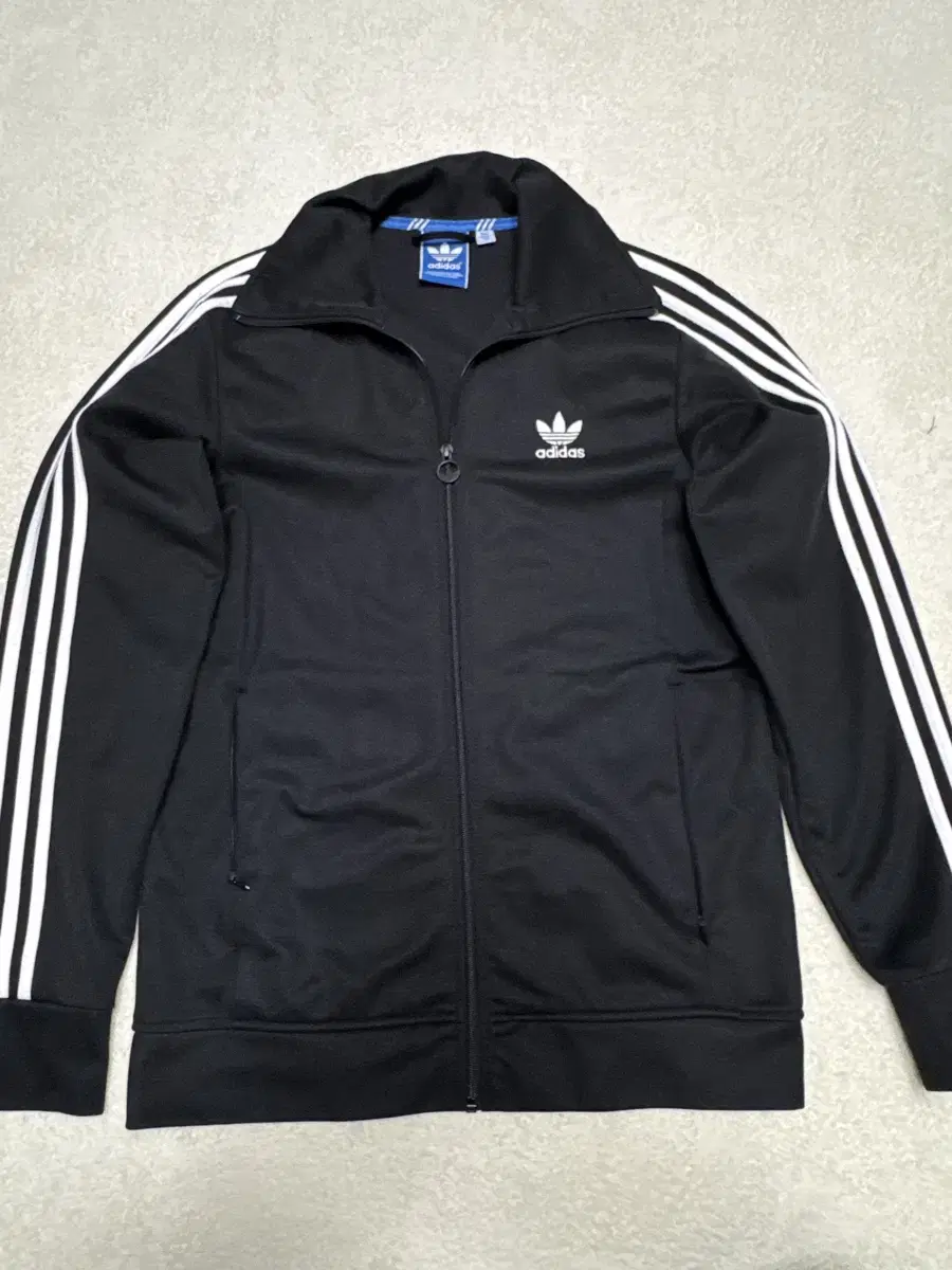 Adidas Europa Tracktop