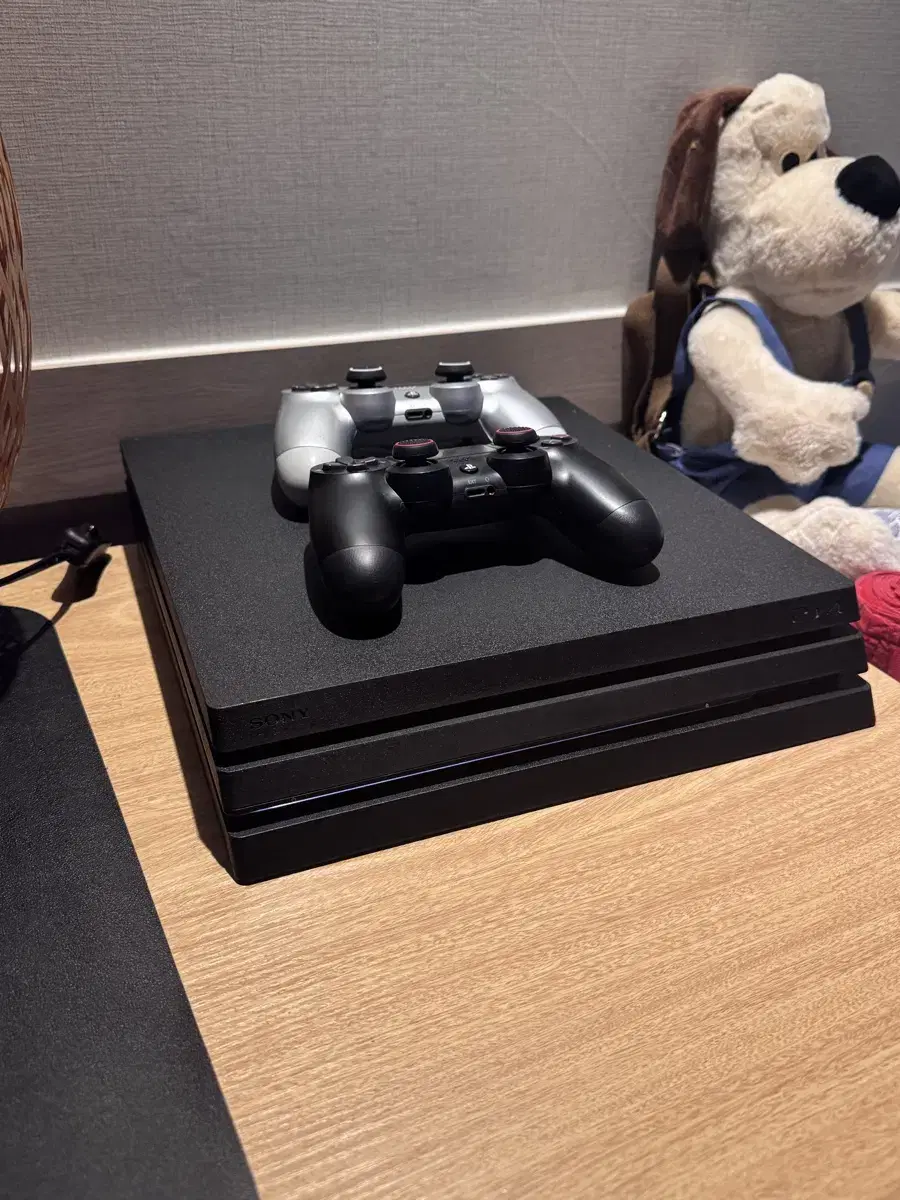 Ps4 pro 7218b (cd 7개)