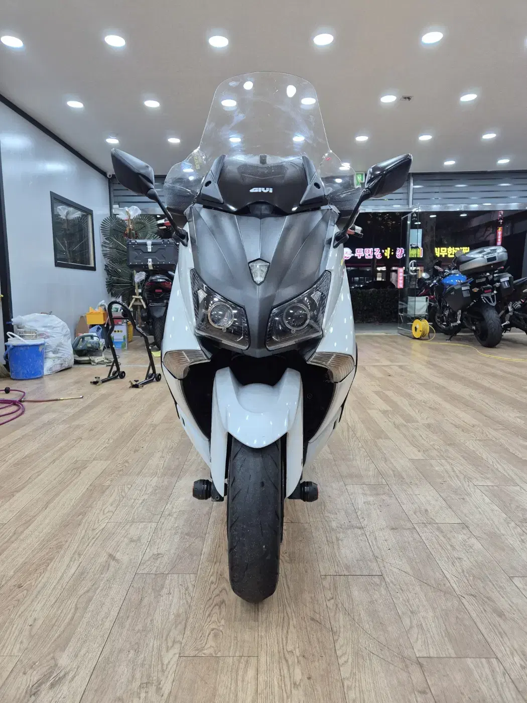 2014년 YAMAHA TMAX530(북미형) 판매합니다.