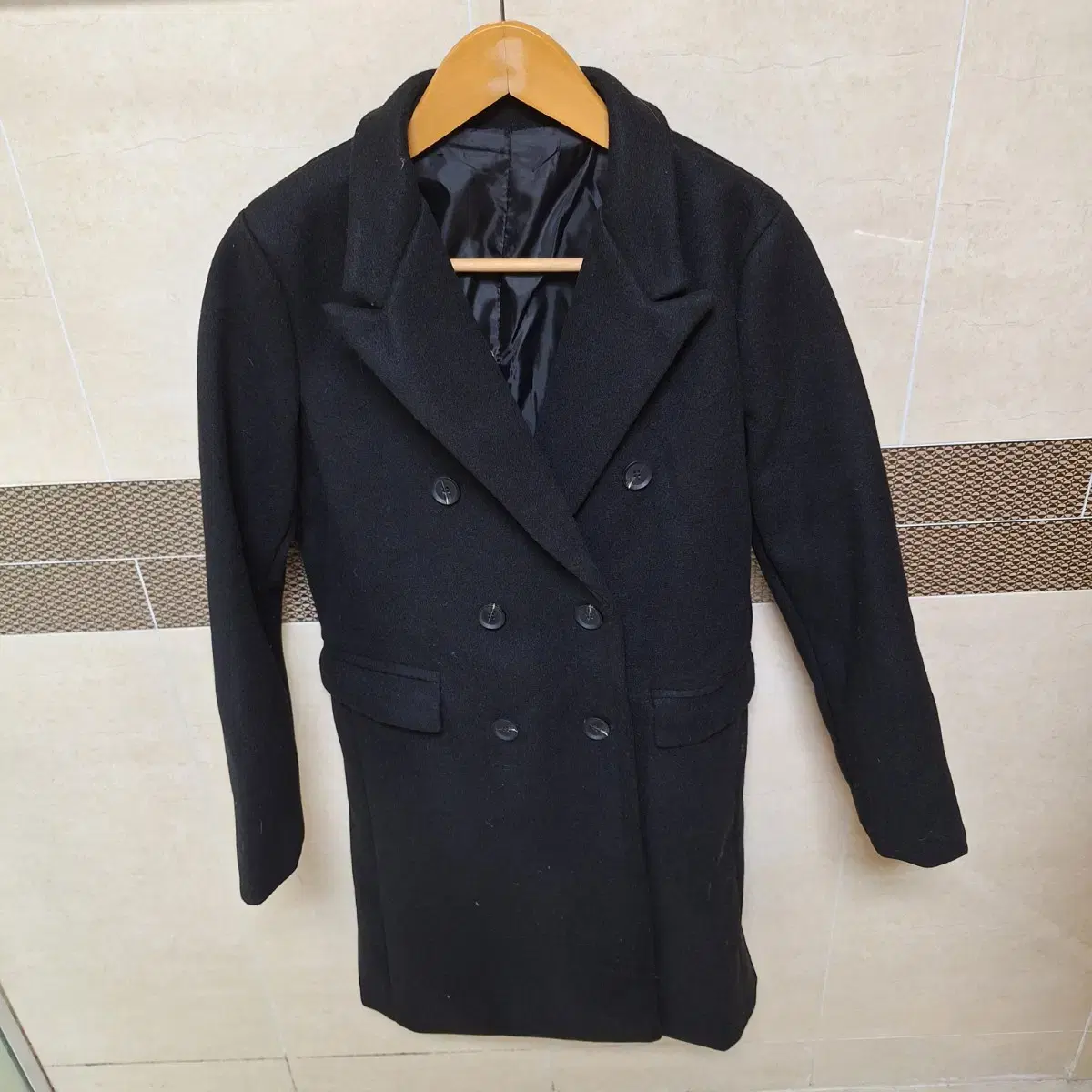 # men's coat (95?)