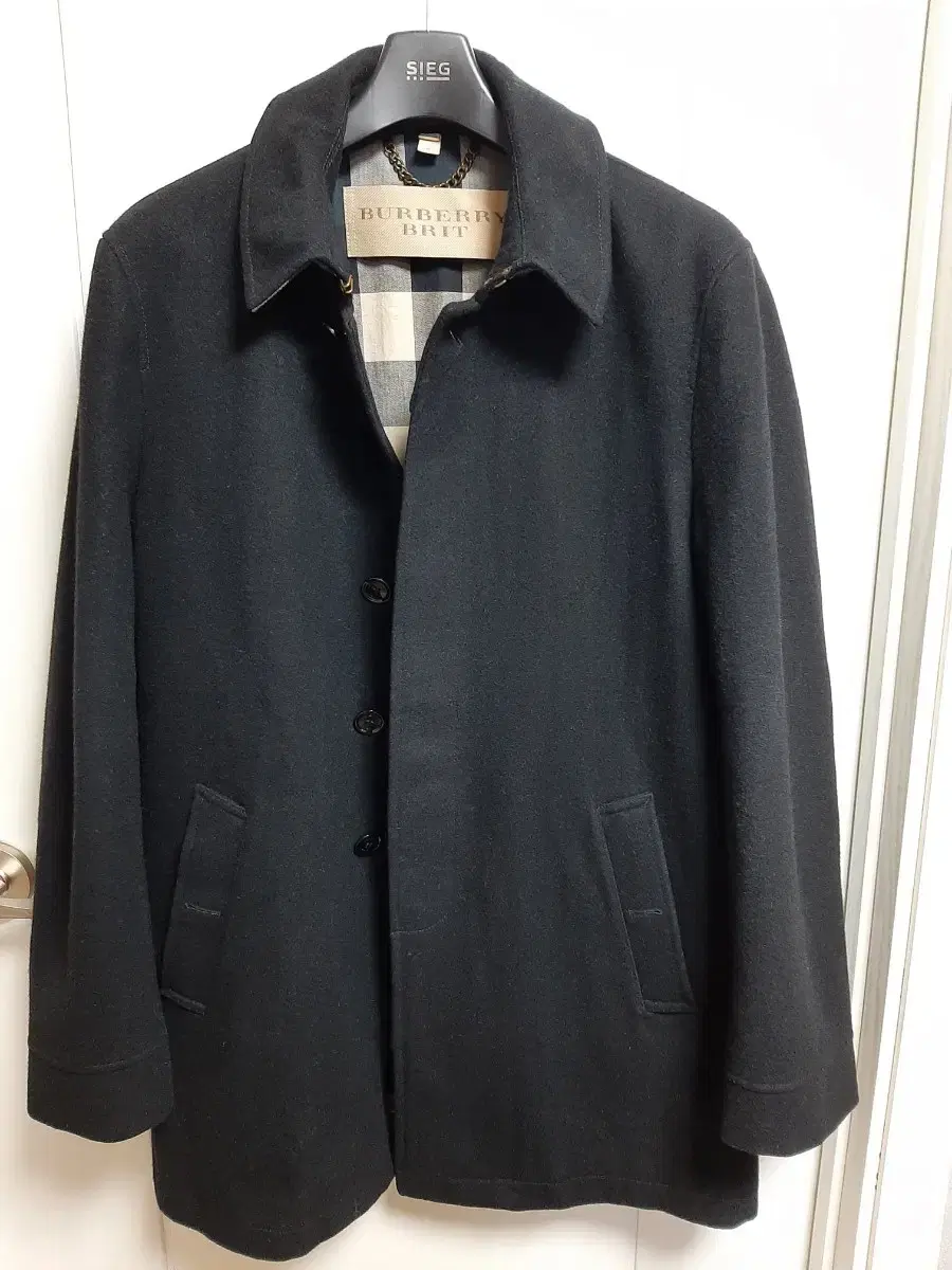 Burberry Wool Mac Coat Black (size L)