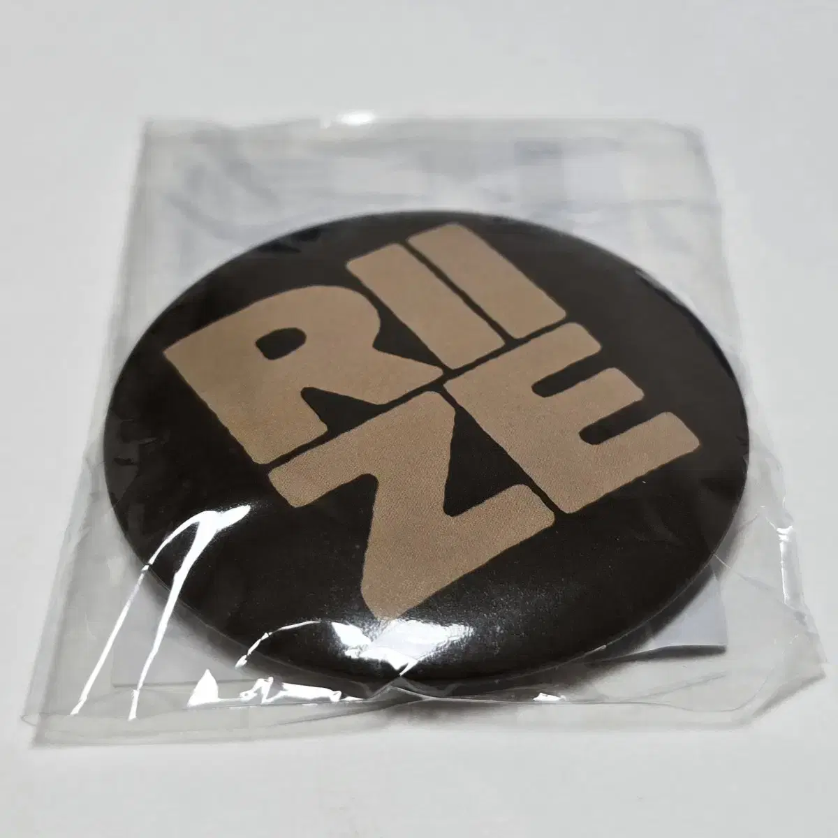 Rize Hole Tour Random Toy Pin Badge