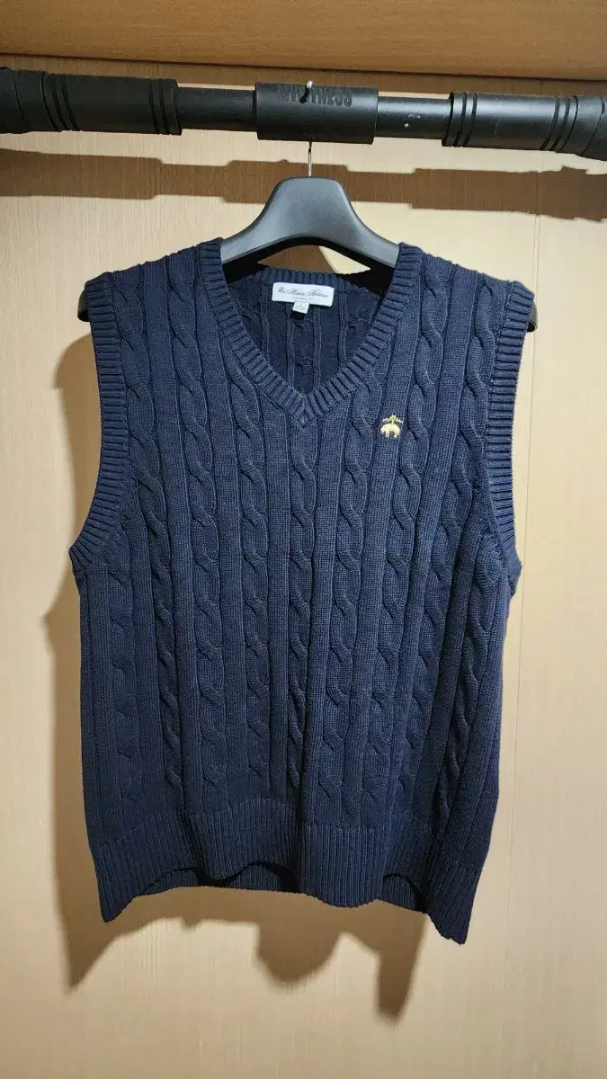 Brooks Brothers Knit Vest Cable Vest L