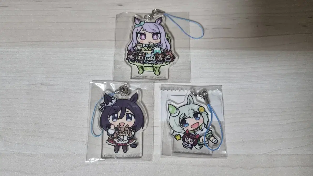 With Umamusume dolls acrylic keyring McQueen, Flash, Seiun