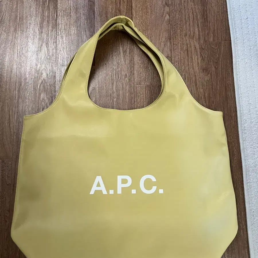 APC 아페쎄 니논 레더 토드백