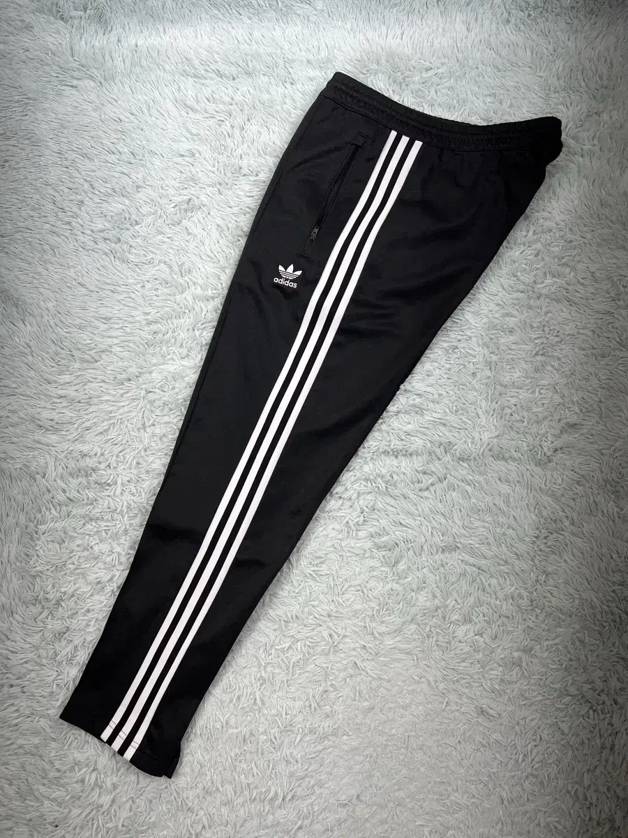 [TAPO] Adidas Men's Beckenbauer Track Pants Nearly New