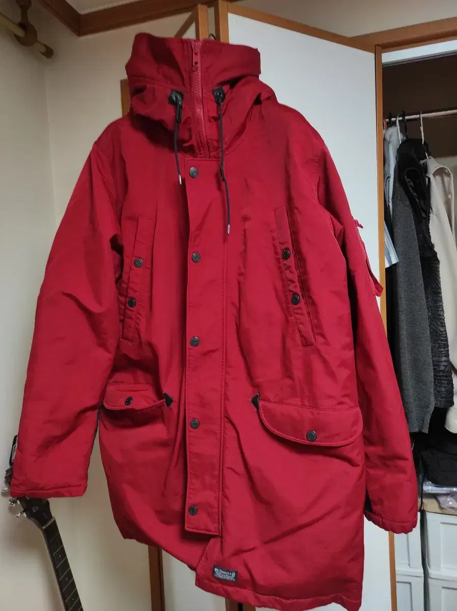 Unworn men's Levi's Red Down Jacket L size 100