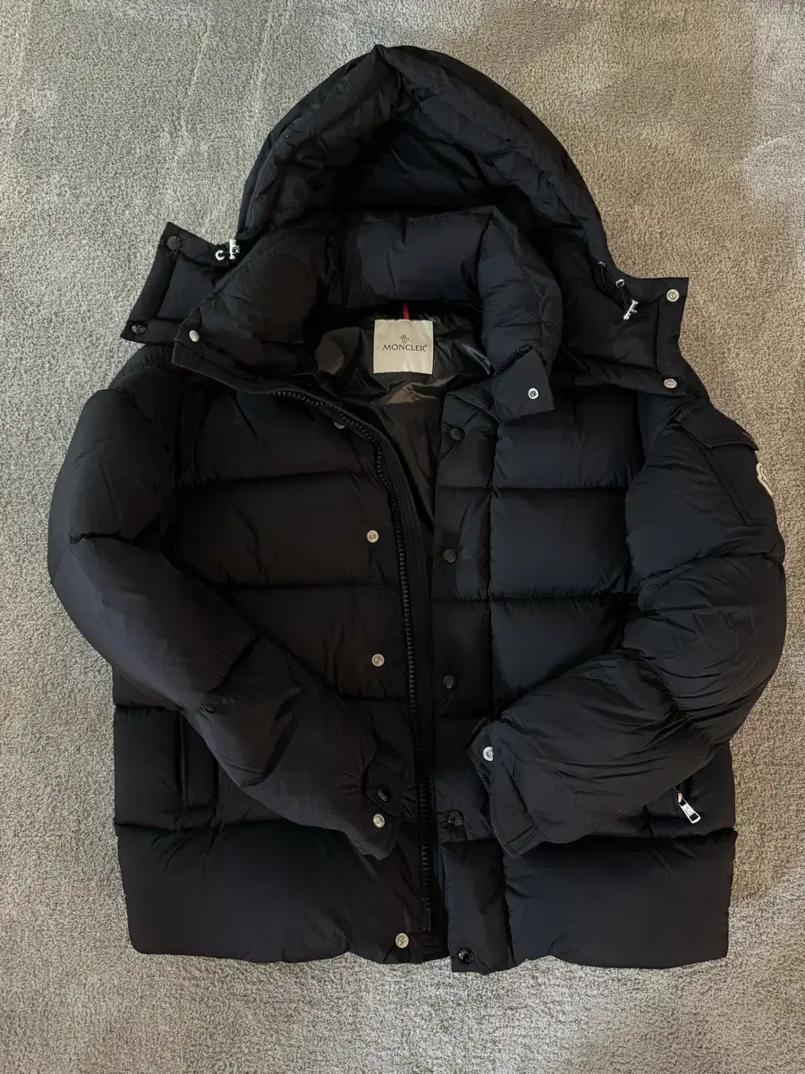 Moncler Bezere Black size 4 for sale.