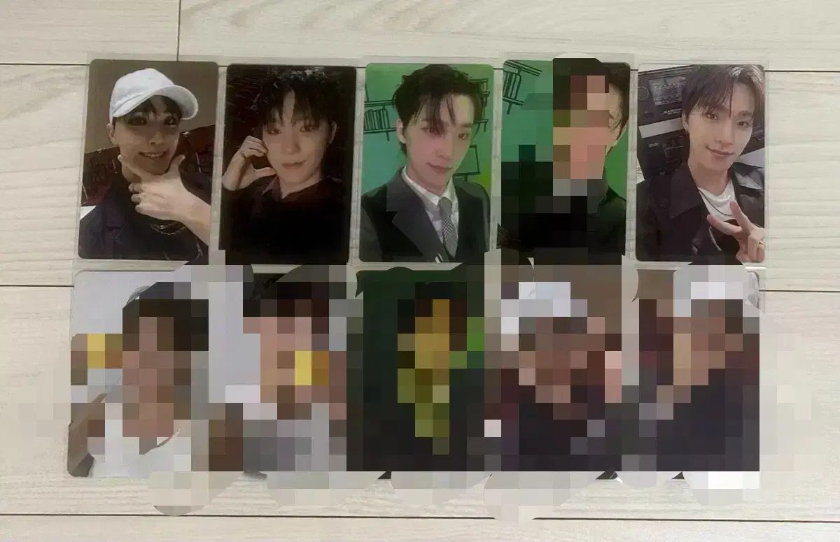 Seventeen dino photocard