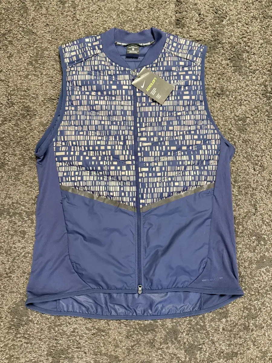 (NEW) Nike Aeroloft Flash Running Vest