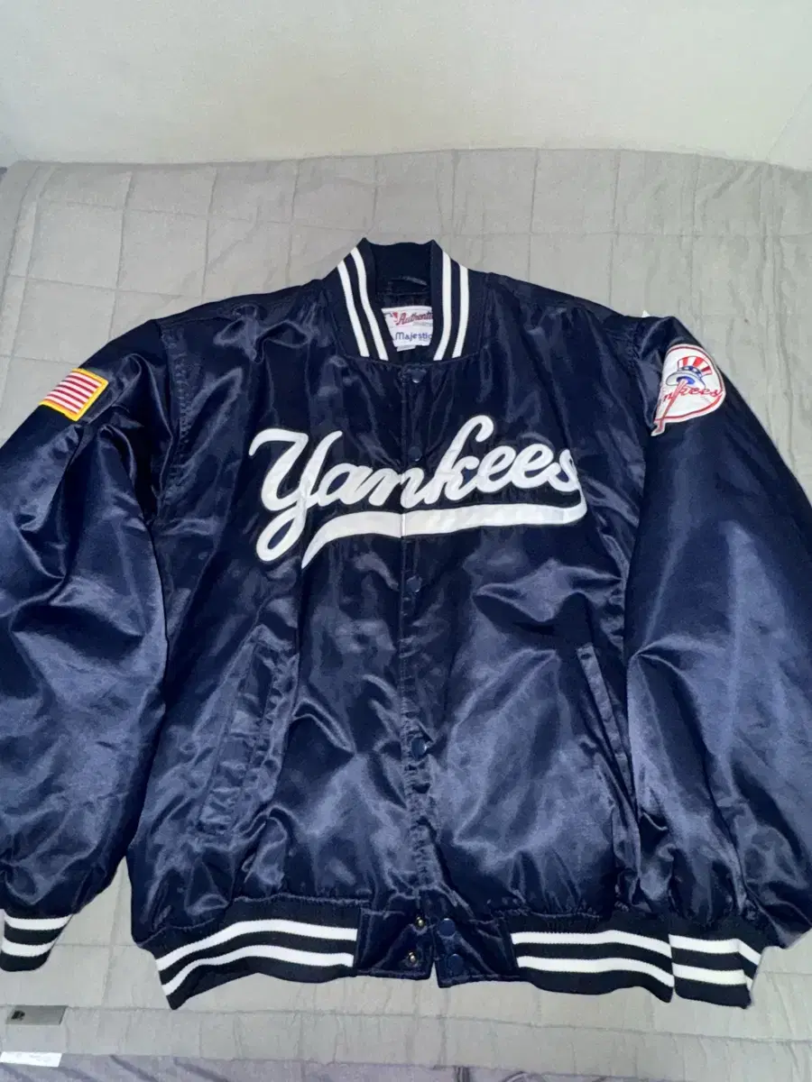 Yankees Majestic Bomber XL