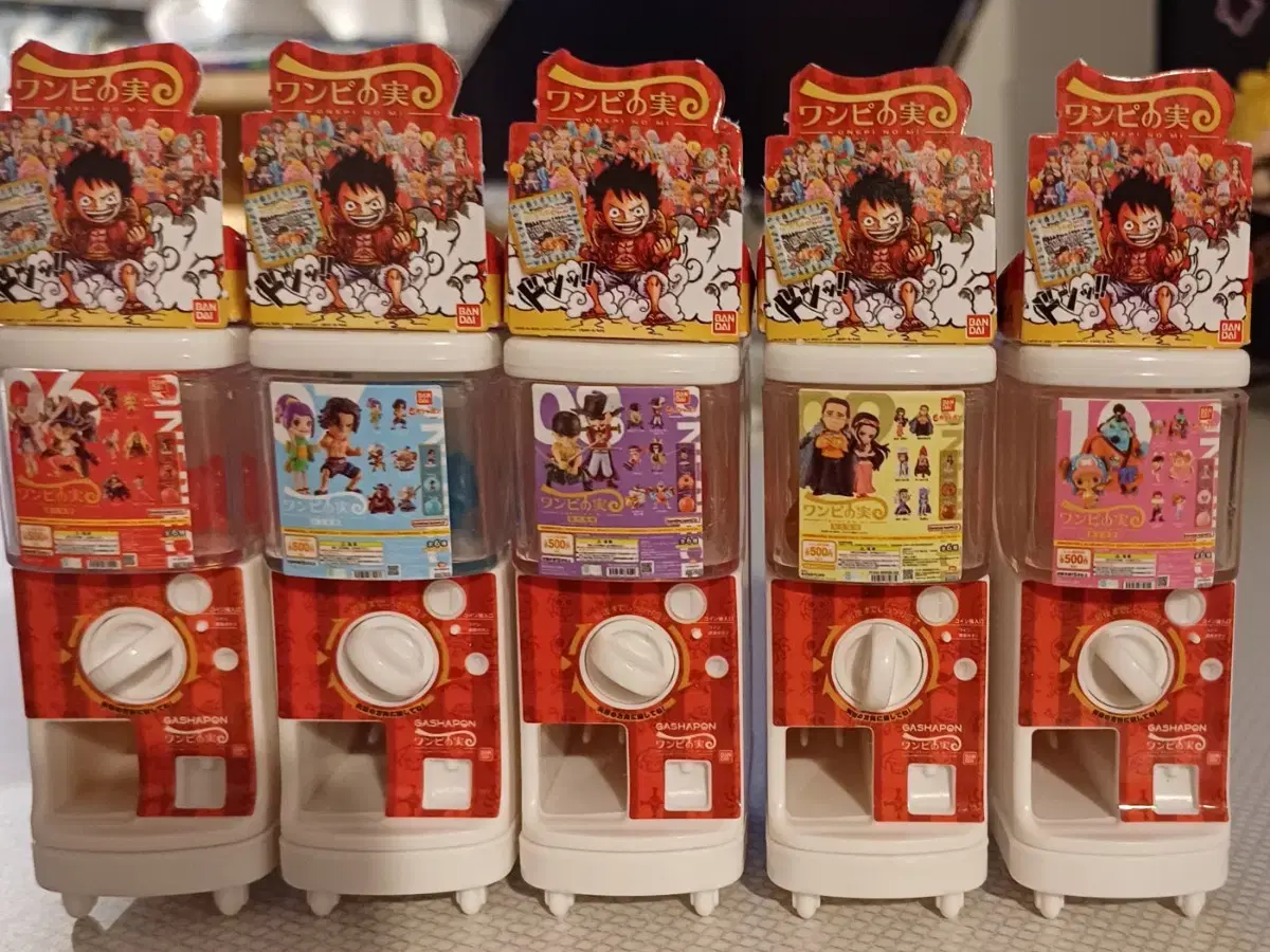 ONEPIECE Miniature Gacha Machine