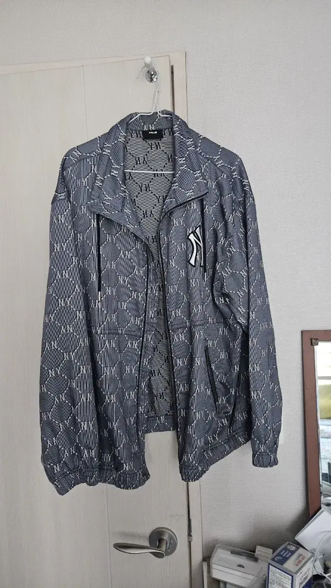 MLB Diamonogram Jacquard Windbreaker