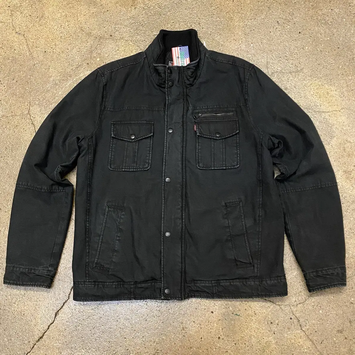 USAVintage Levi's Black Field Padded Jacket