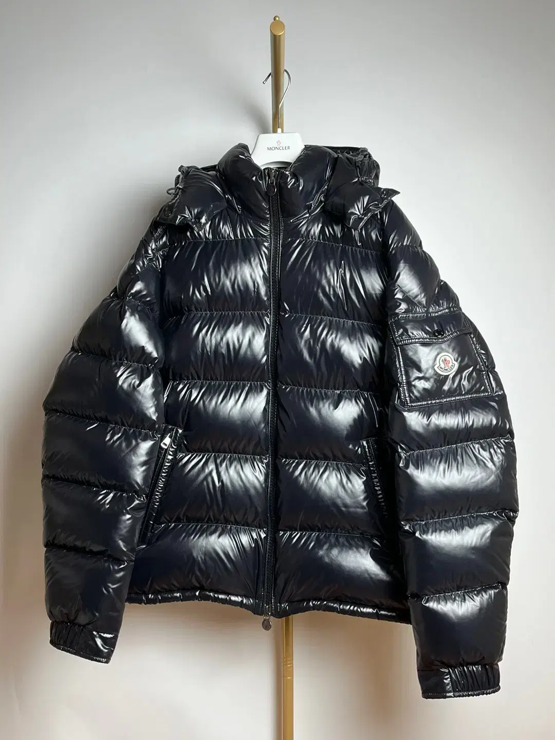 { 23FW / Brand New / Size 6 } Moncler maya glossy short padded