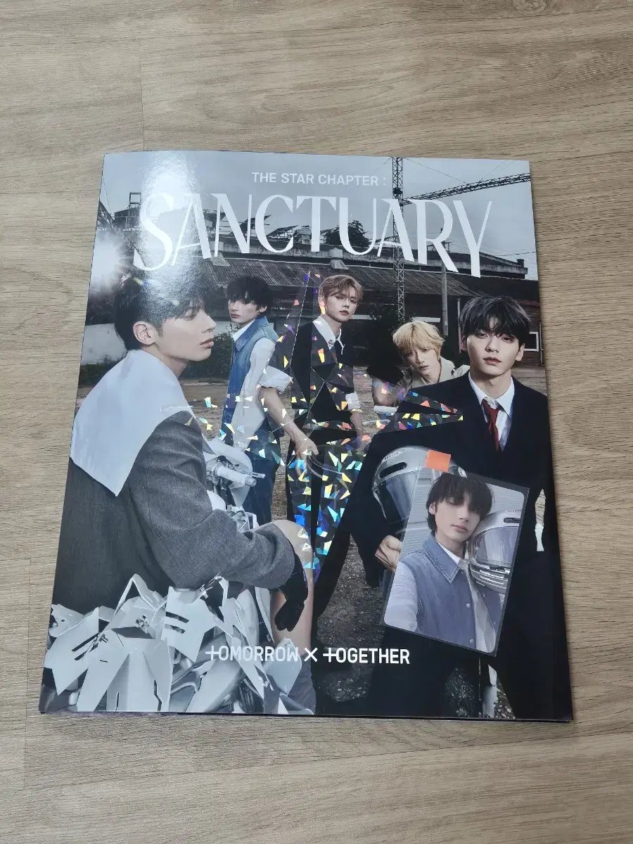 TXT sanctuary sanctuary KNIGHT version with photocard