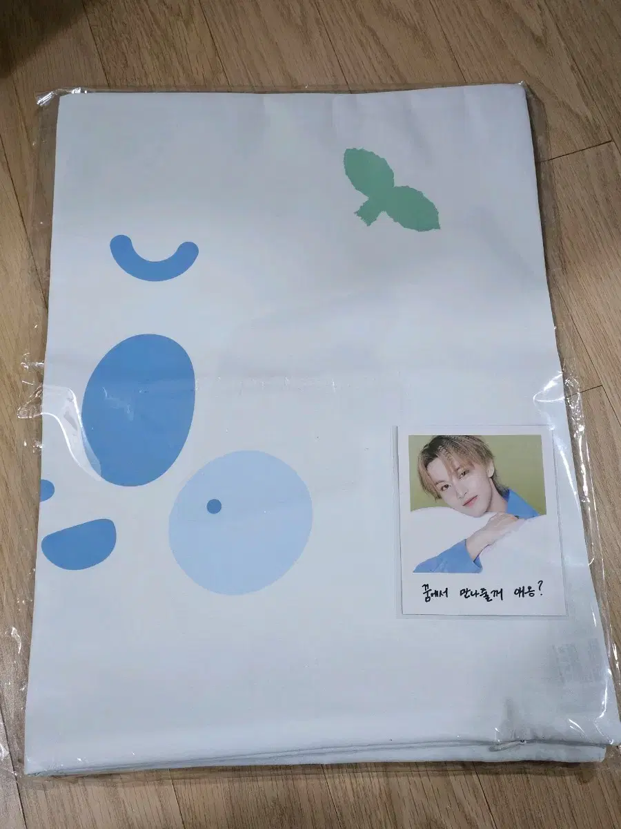 nct dream mark pillowcase unsealed