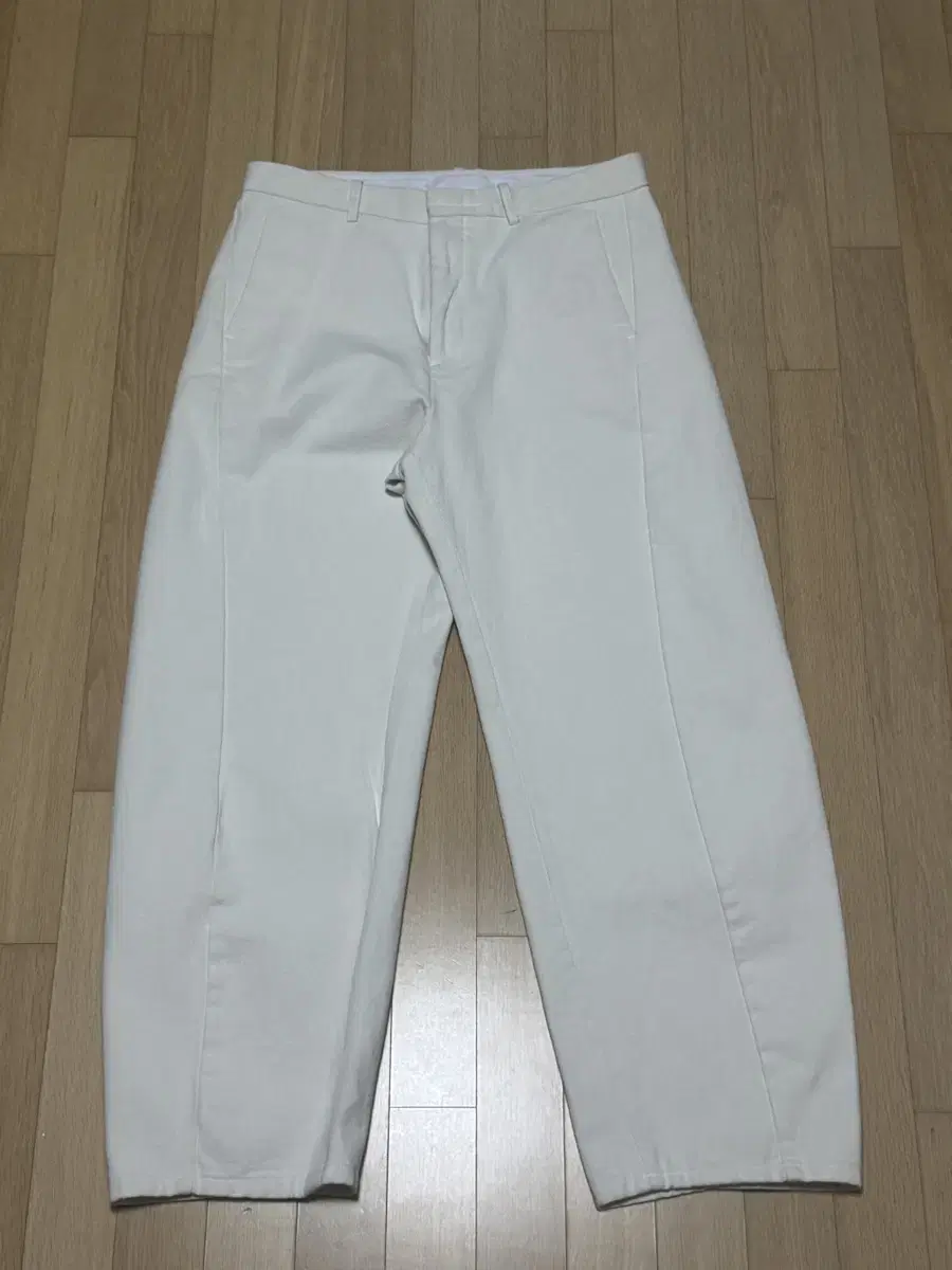 [XL] Intimidating Curved Wide Denim Pants Cream Color