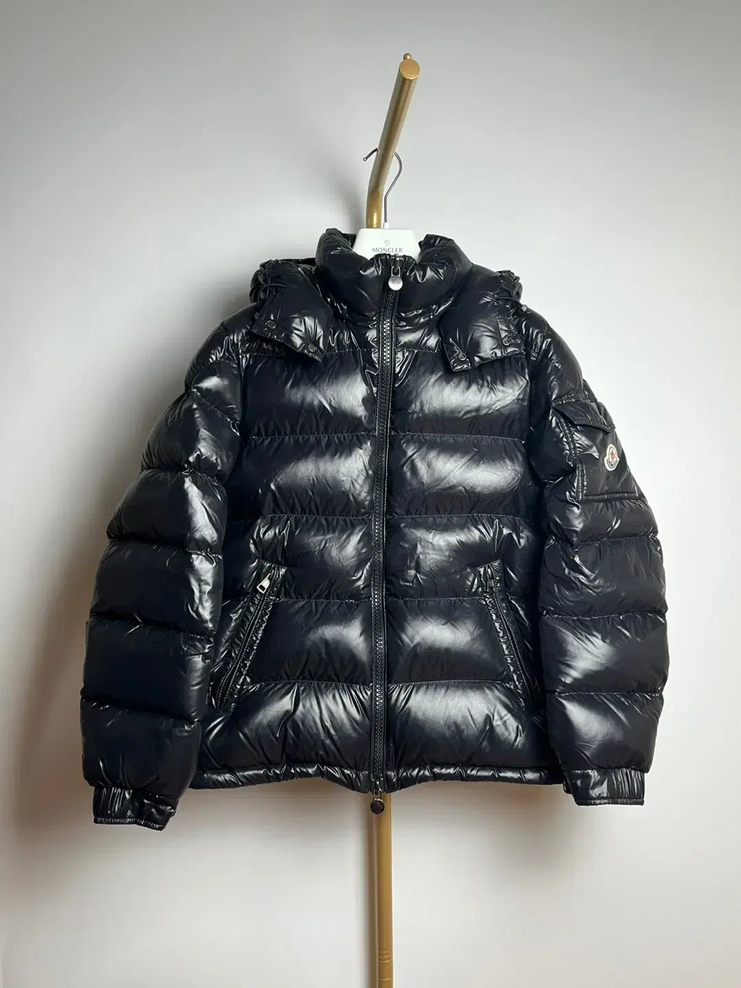 { New / Department Store Edition } Moncler maya glossy short padded