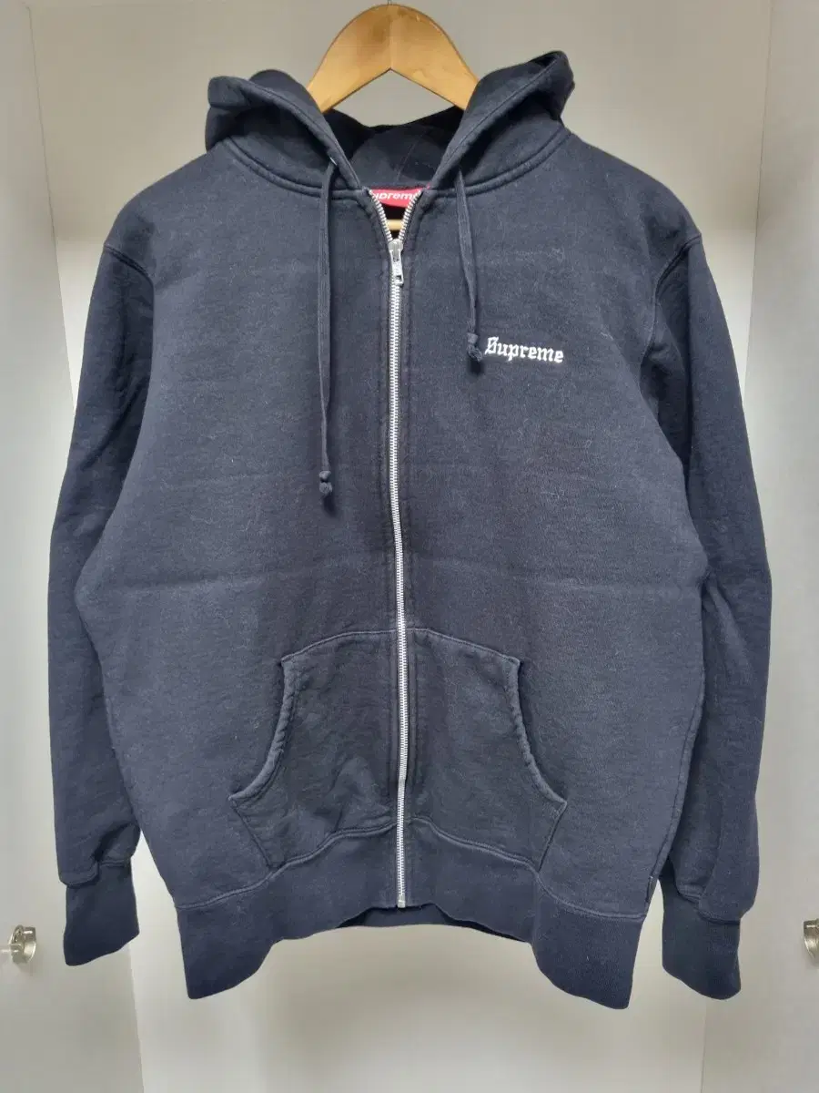 Supreme supreme hooded zip-up