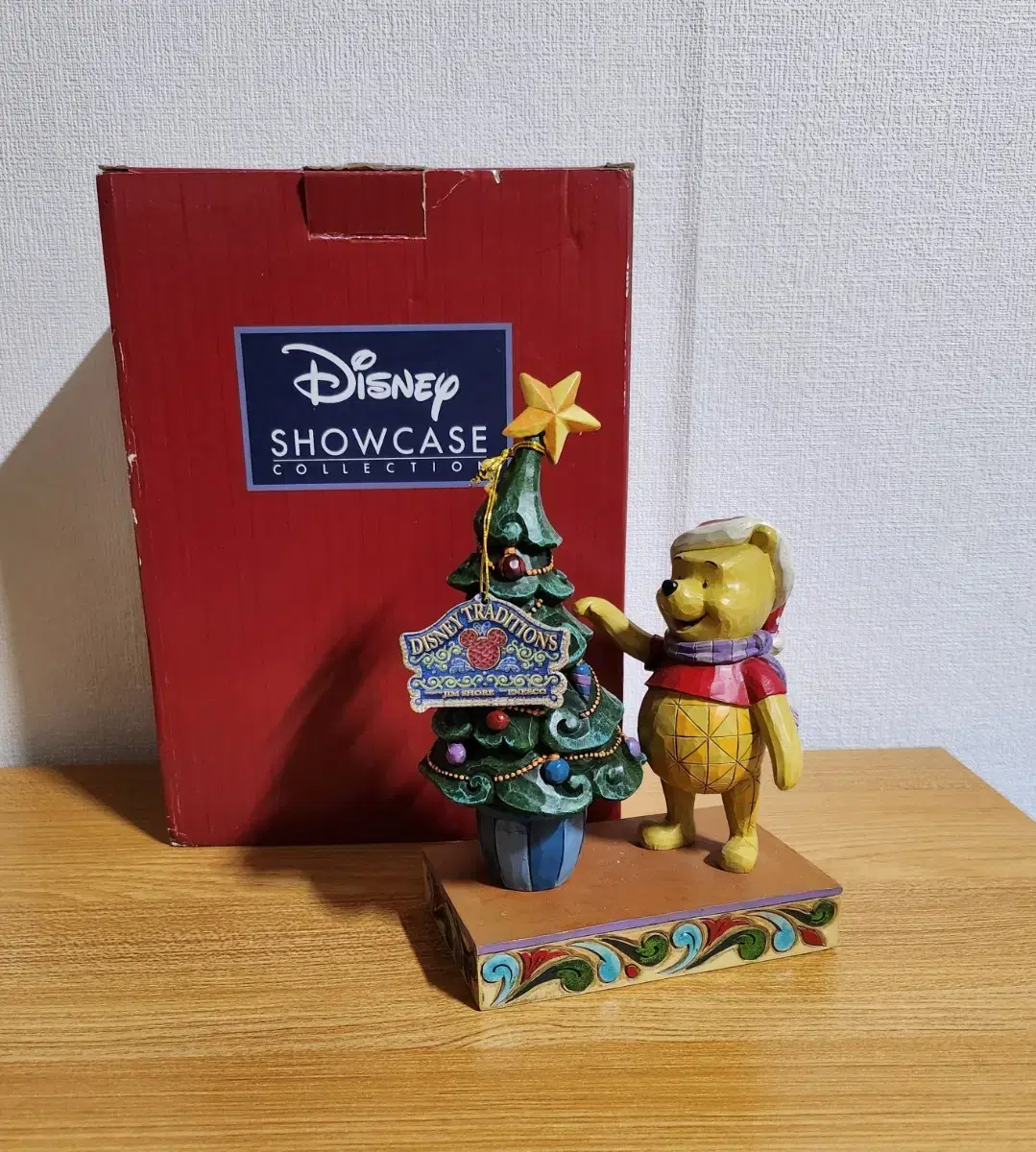 Disney Gymshare Winnie the Pooh Christmas showcase Figures