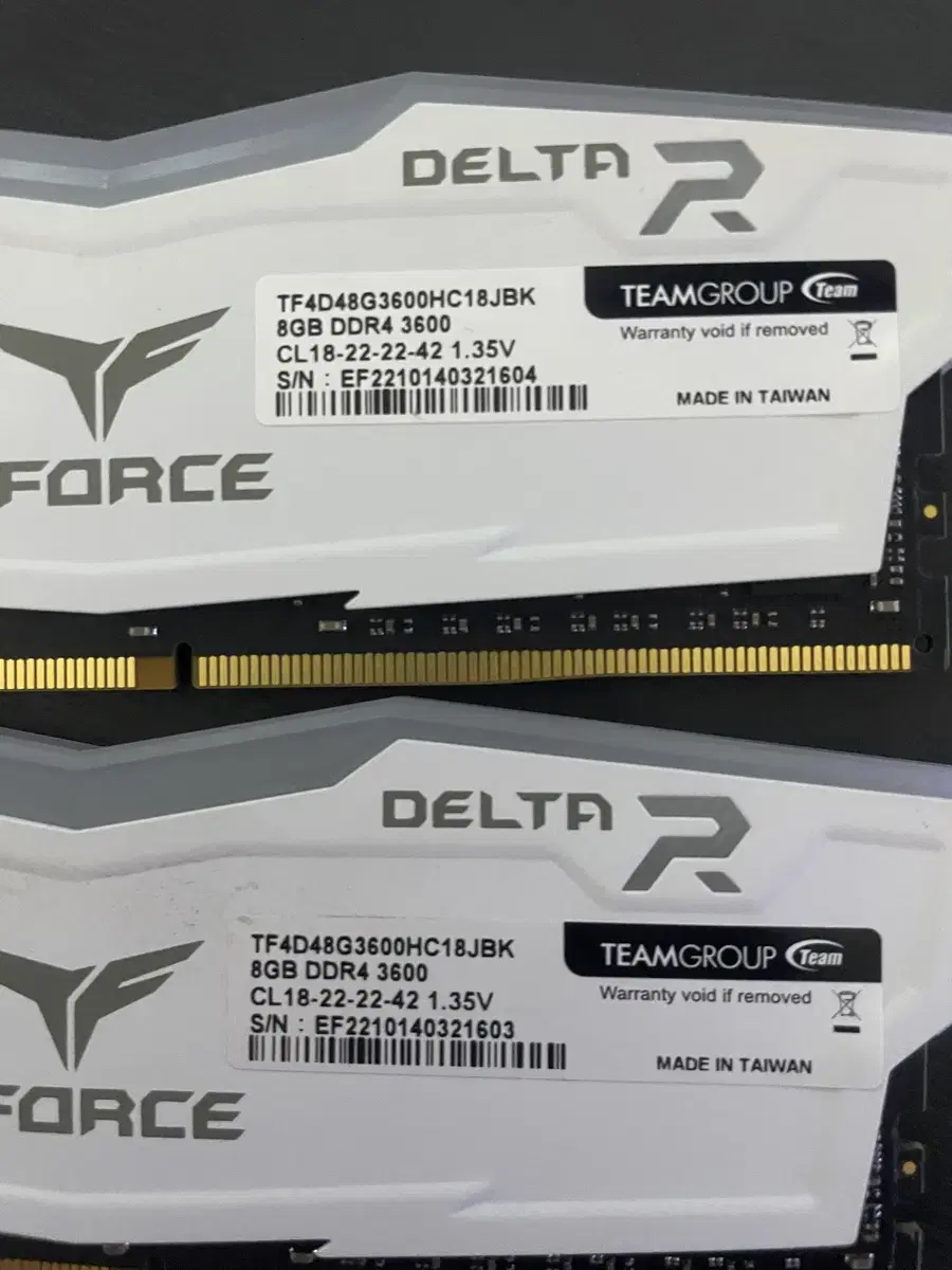 팀그룹 DDR4 3600 8기가 두개