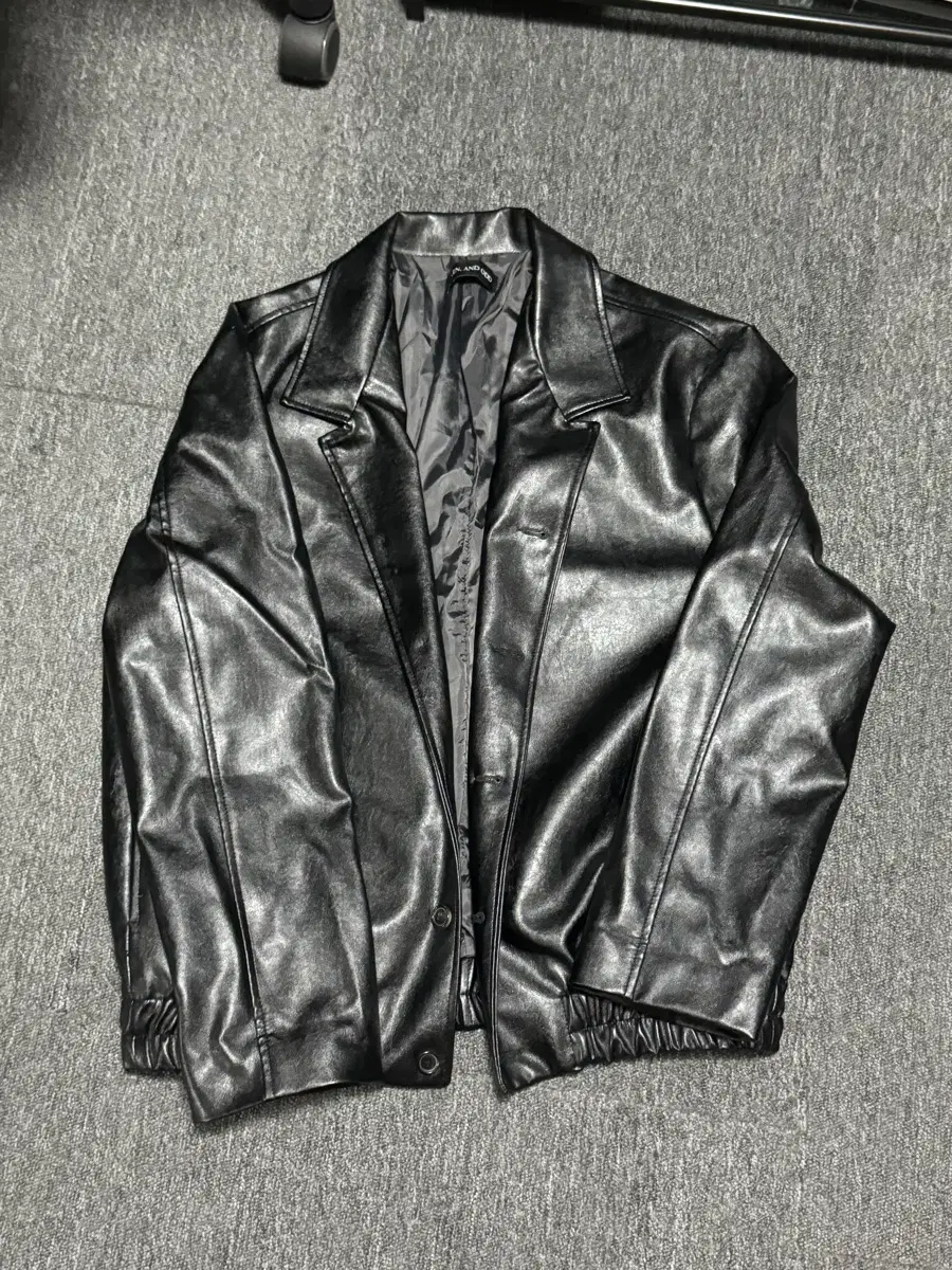 Leather Jacket (100-105)