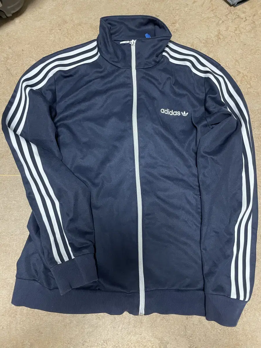 adidas Jersey Navy size 105