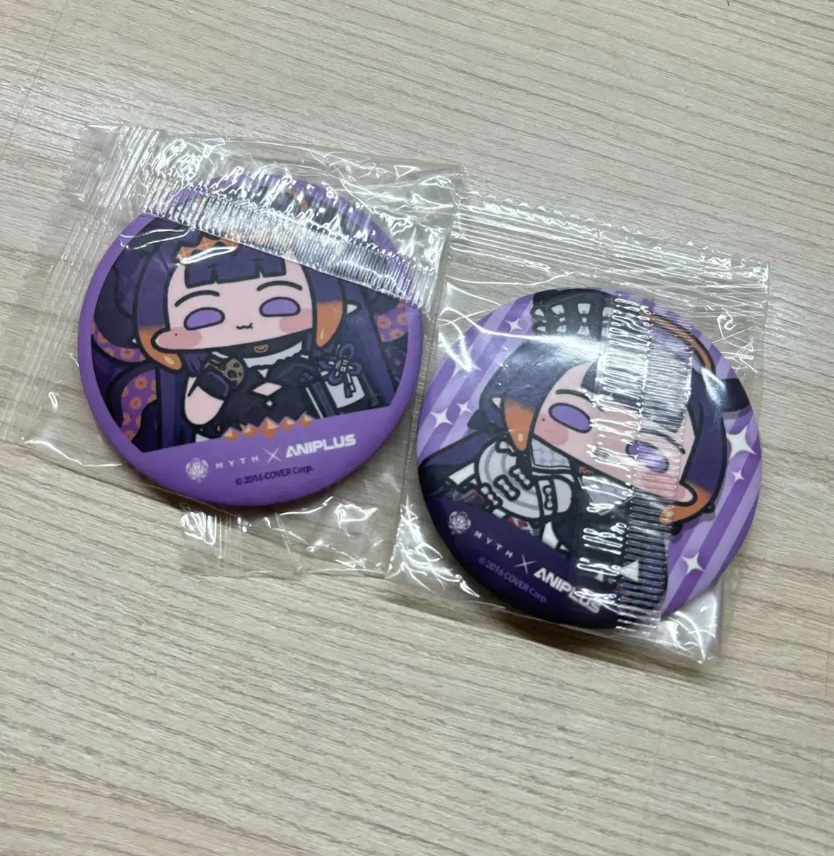 ANYPLUS HOLOLIVEEN collaboration can badge sells