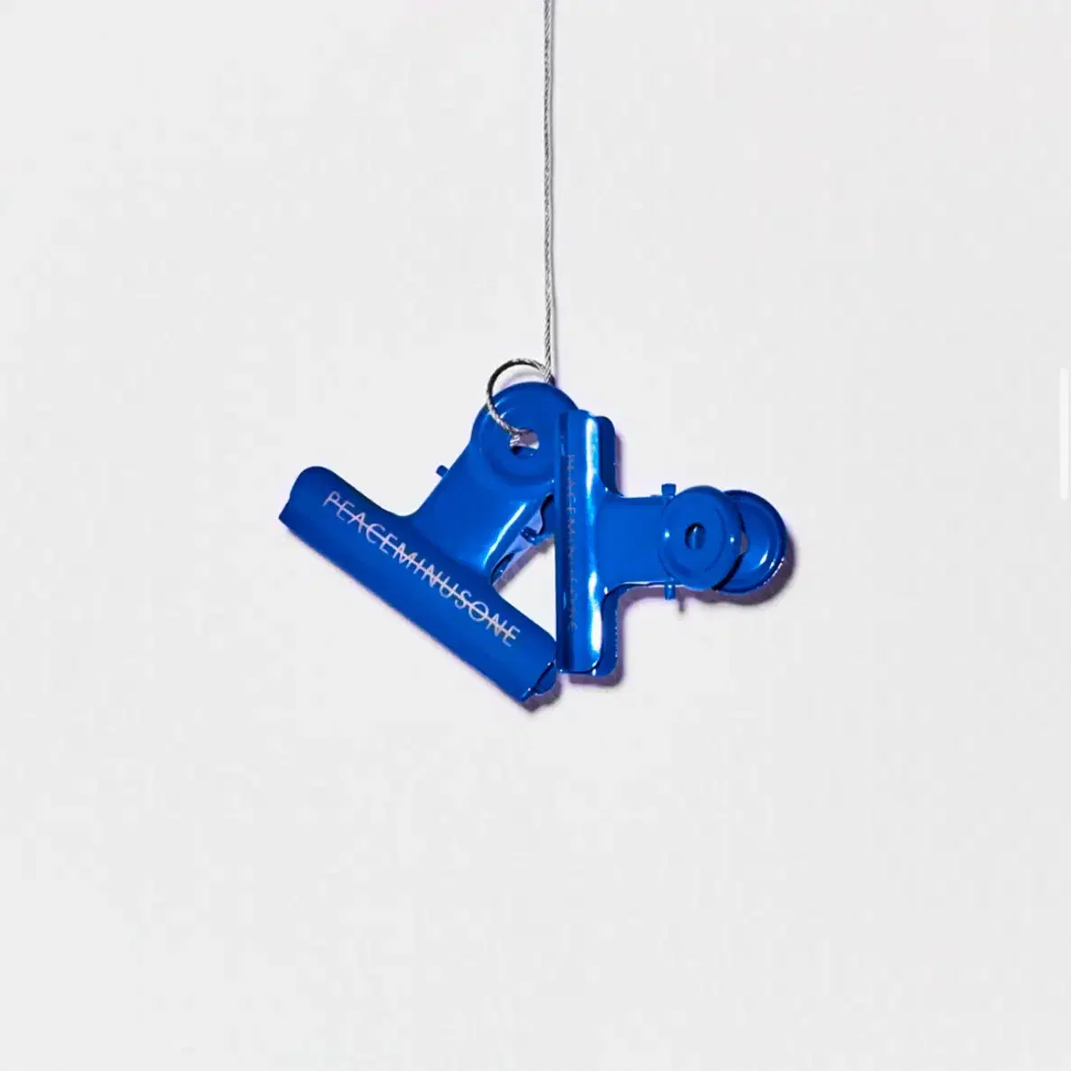 peaceminusone X colette CLIP