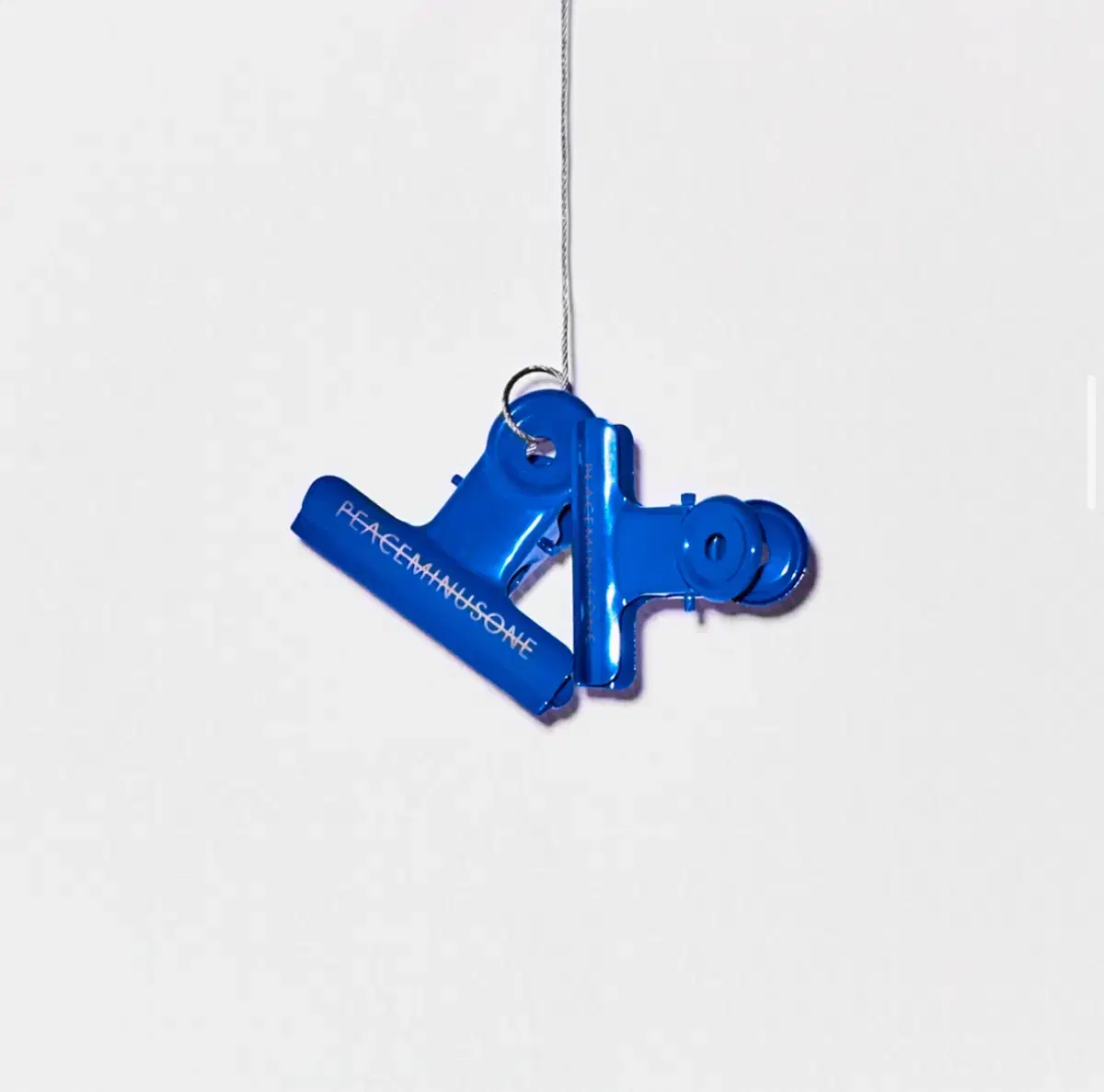 peaceminusone X colette CLIP