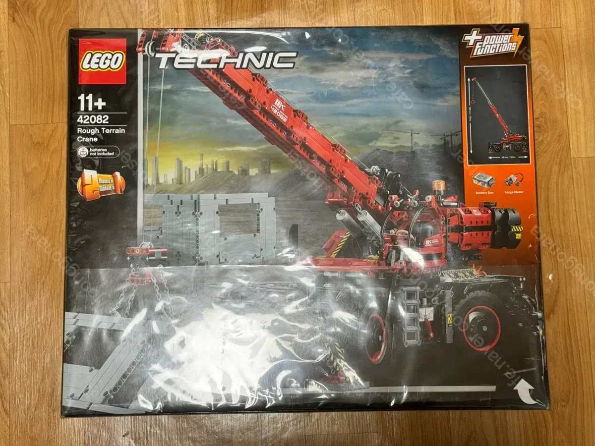 LEGO 42082 Rough-terrain Crane