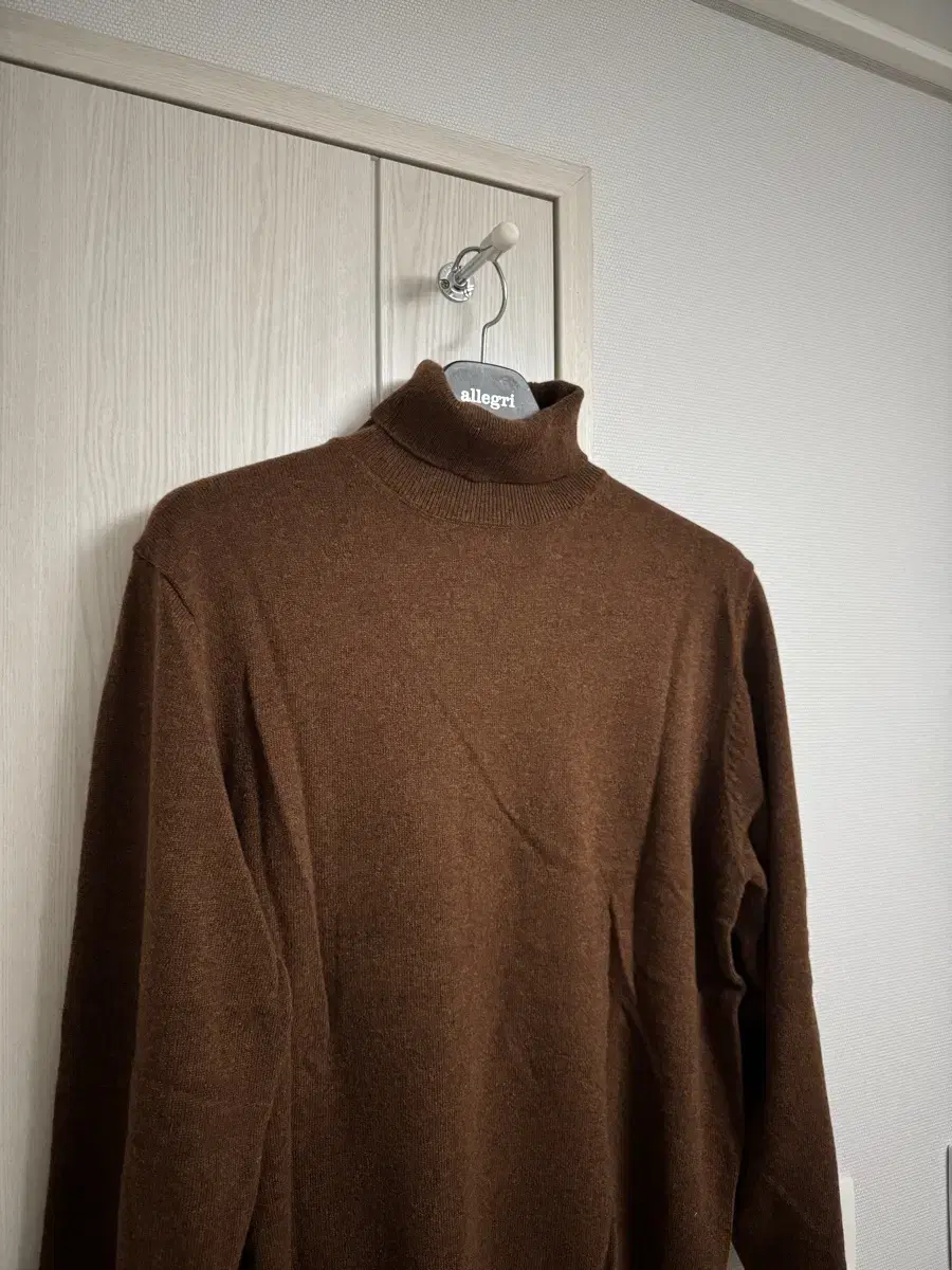 Massimo Dutti Cashmere and Wool Brown Turtleneck XL