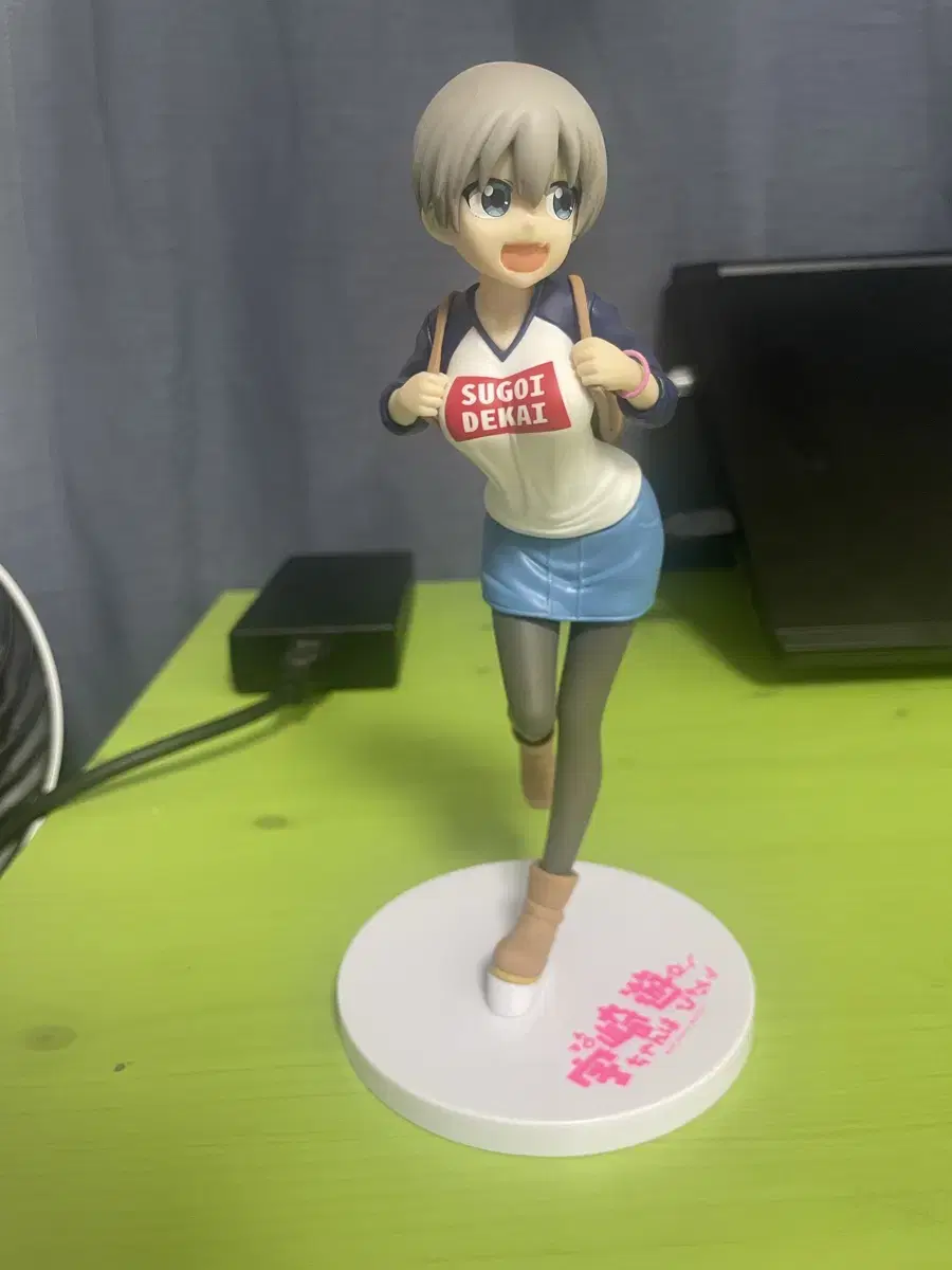 Ms. Sega Uzaki-chan wants to play and sells Uzakihana figures.