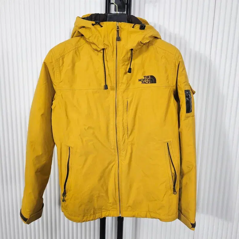 The North Face Pioneer Hi-Vent Waterproof Jacket S With Lining