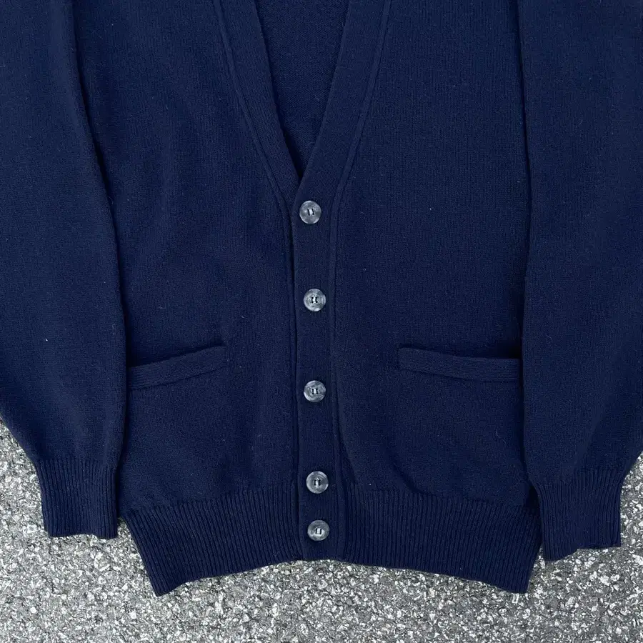 Pure New Wool 100% Kint Cardigan